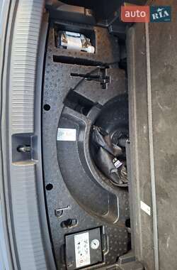 Внедорожник / Кроссовер Volkswagen Tiguan 2020 в 