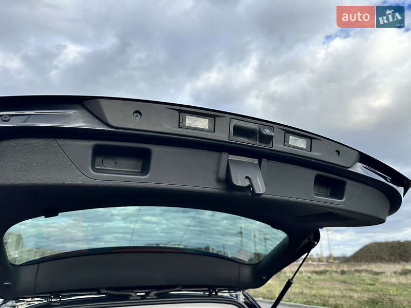 Внедорожник / Кроссовер Volkswagen Tiguan 2017 в Виннице