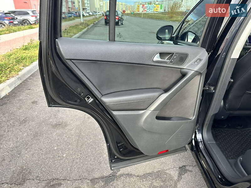 Внедорожник / Кроссовер Volkswagen Tiguan 2017 в Виннице