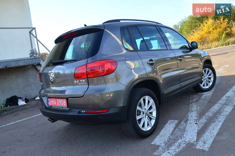Внедорожник / Кроссовер Volkswagen Tiguan 2015 в Дрогобыче