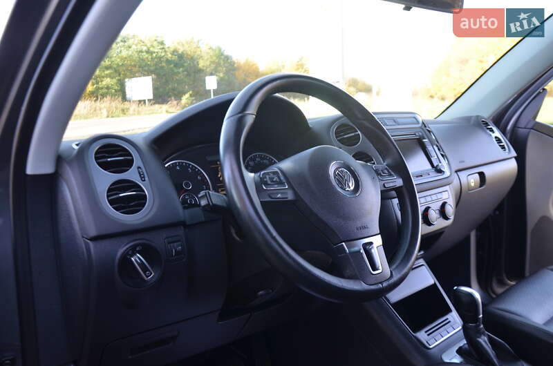 Внедорожник / Кроссовер Volkswagen Tiguan 2015 в Дрогобыче
