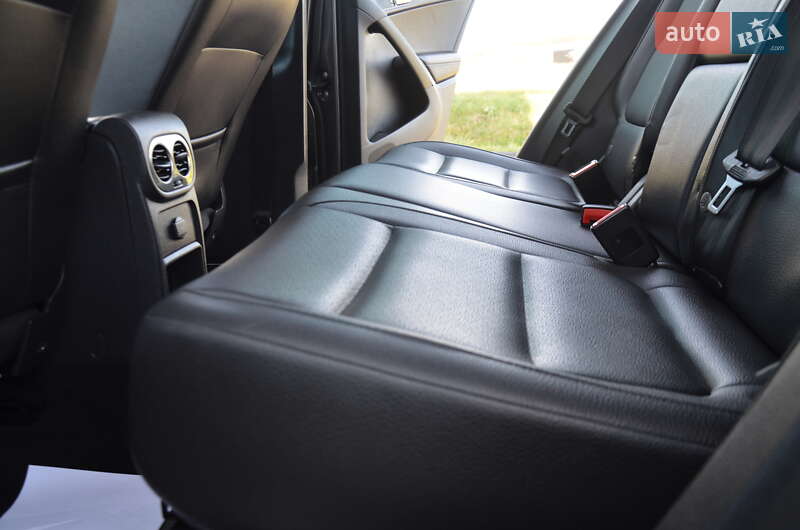 Внедорожник / Кроссовер Volkswagen Tiguan 2015 в Дрогобыче