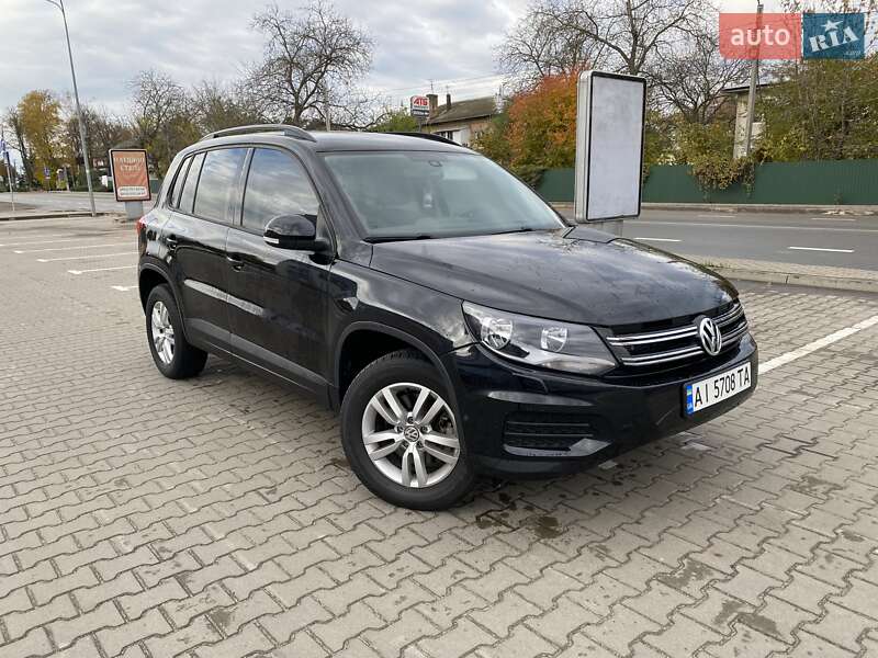 Внедорожник / Кроссовер Volkswagen Tiguan 2015 в Конотопе