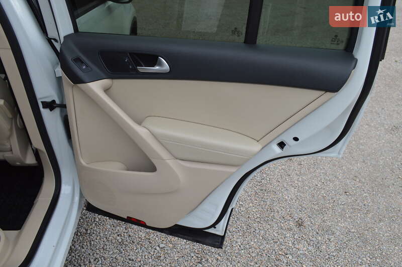 Внедорожник / Кроссовер Volkswagen Tiguan 2017 в Кропивницком фото 14 Внедорожник / Кроссовер Volkswagen Tiguan 2017 в Кропивницком