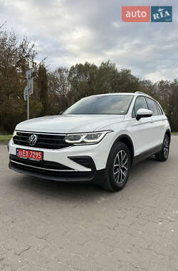 Позашляховик / Кросовер Volkswagen Tiguan 2021 в  фото 3 Позашляховик / Кросовер Volkswagen Tiguan 2021 в