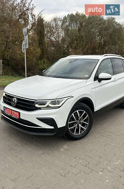 Позашляховик / Кросовер Volkswagen Tiguan 2021 в  фото 22 Позашляховик / Кросовер Volkswagen Tiguan 2021 в