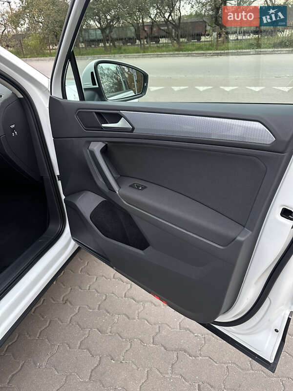 Внедорожник / Кроссовер Volkswagen Tiguan 2021 в Бродах фото 105 Внедорожник / Кроссовер Volkswagen Tiguan 2021 в Бродах