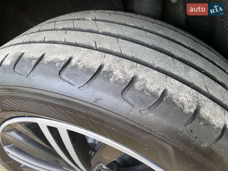 Внедорожник / Кроссовер Volkswagen Tiguan 2018 в Черновцах