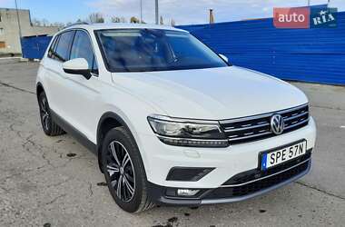 Внедорожник / Кроссовер Volkswagen Tiguan 2019 в Харькове