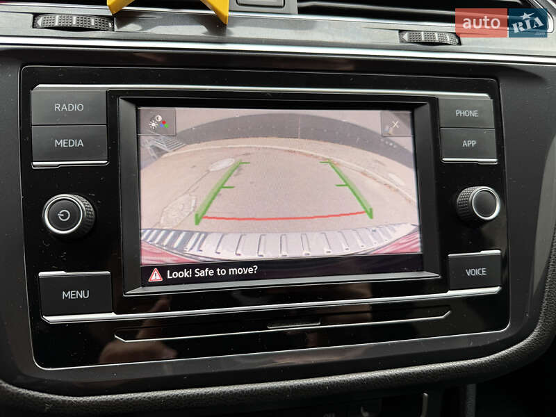 Внедорожник / Кроссовер Volkswagen Tiguan 2022 в Киеве