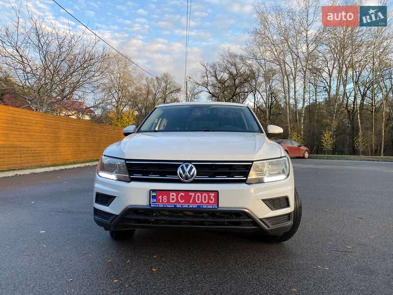 Внедорожник / Кроссовер Volkswagen Tiguan 2018 в Чернигове