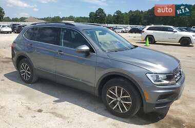 Внедорожник / Кроссовер Volkswagen Tiguan 2019 в 