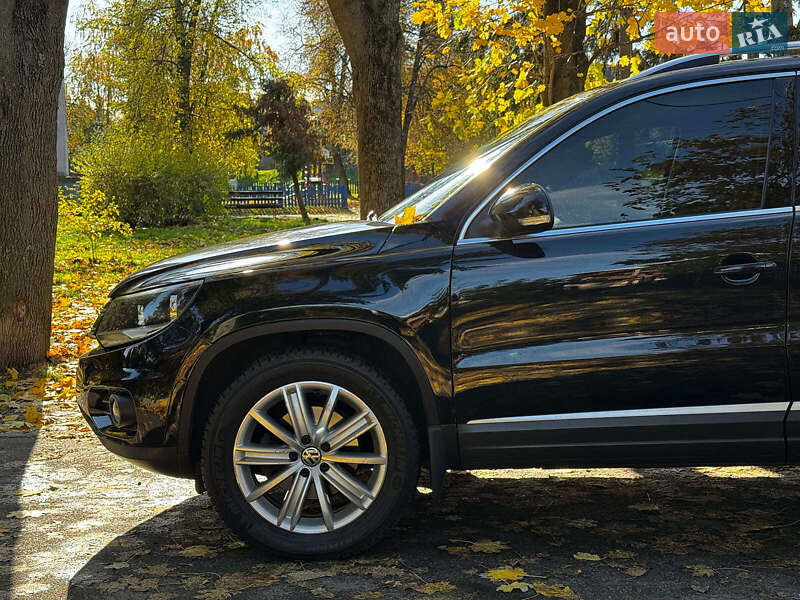 Внедорожник / Кроссовер Volkswagen Tiguan 2012 в Киеве