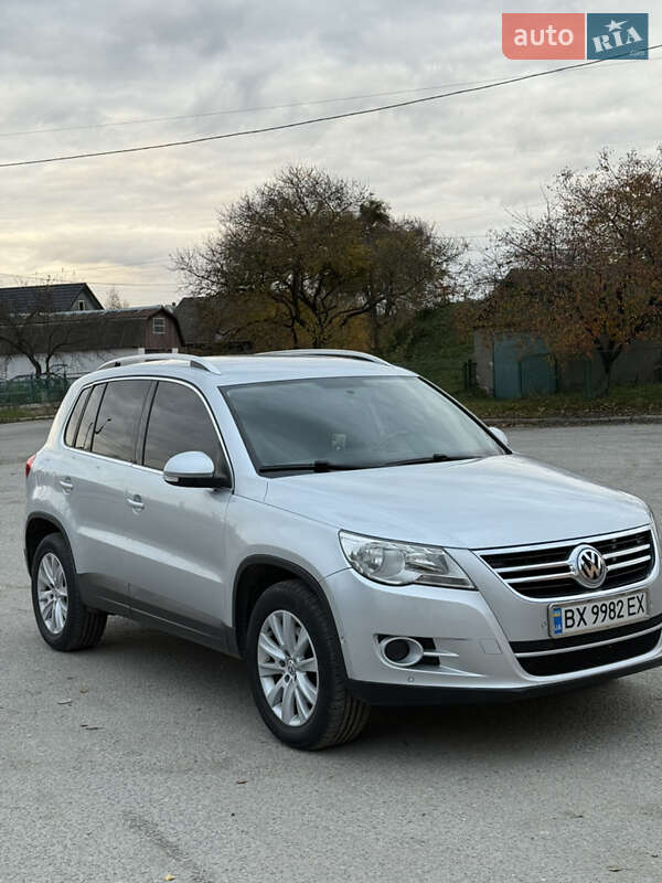 Позашляховик / Кросовер Volkswagen Tiguan 2009 в Ізяславі
