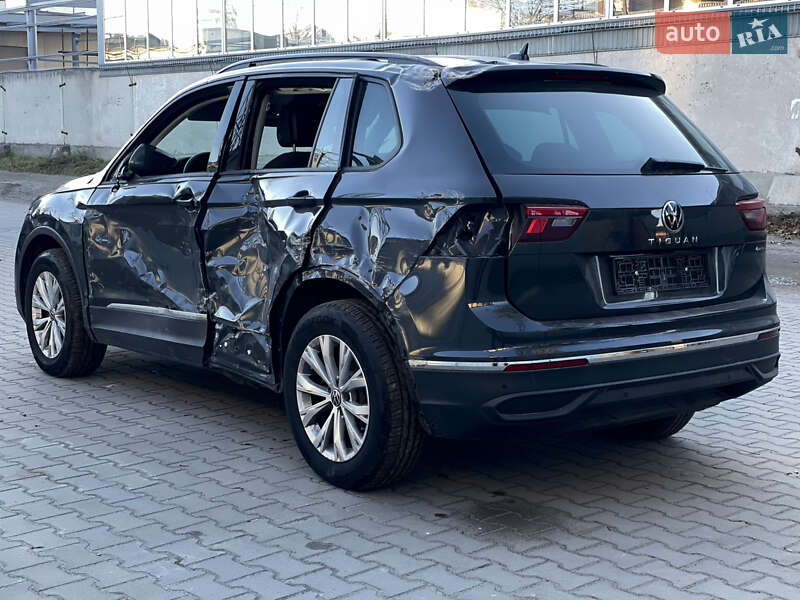 Внедорожник / Кроссовер Volkswagen Tiguan 2023 в Львове