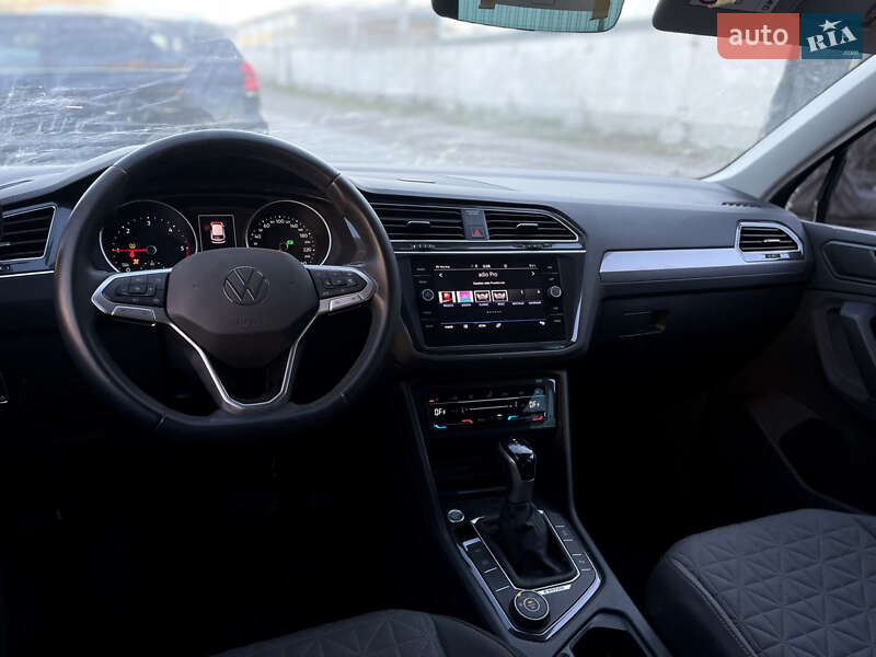 Внедорожник / Кроссовер Volkswagen Tiguan 2023 в Львове