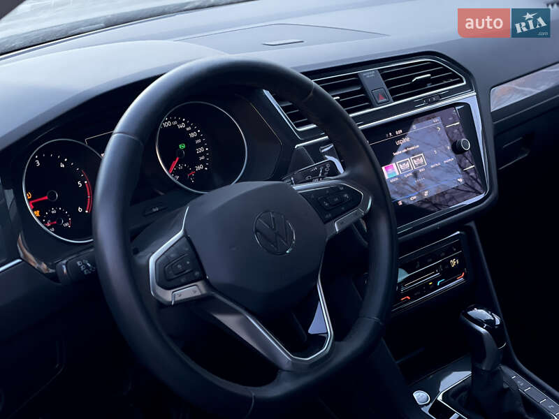 Внедорожник / Кроссовер Volkswagen Tiguan 2023 в Львове