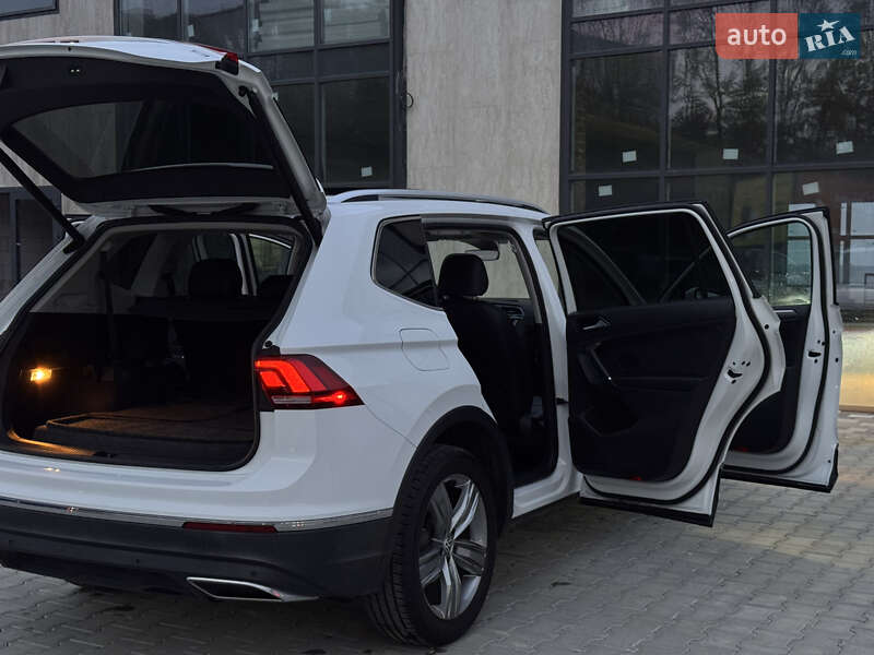 Внедорожник / Кроссовер Volkswagen Tiguan 2018 в Тернополе