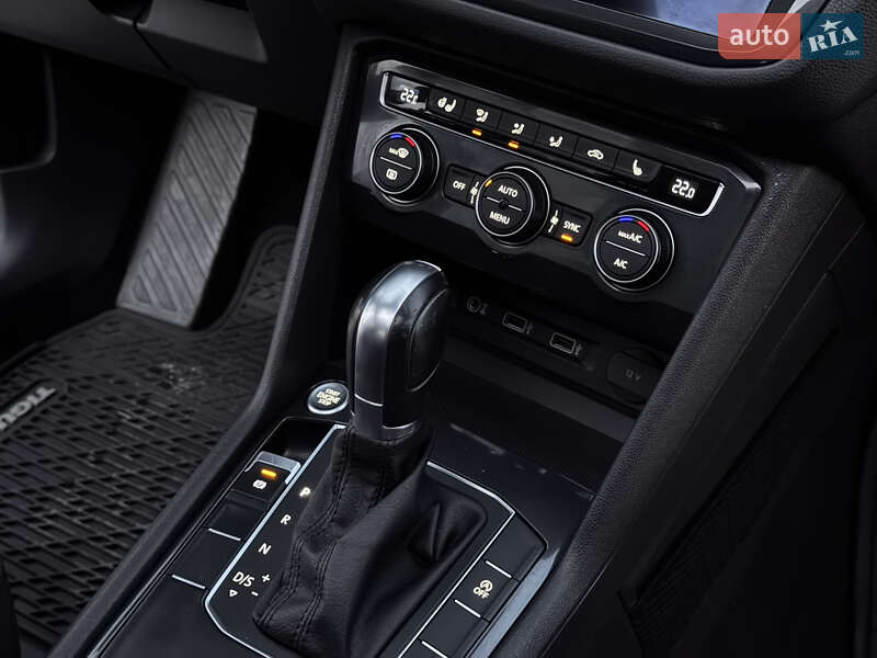 Внедорожник / Кроссовер Volkswagen Tiguan 2018 в Тернополе