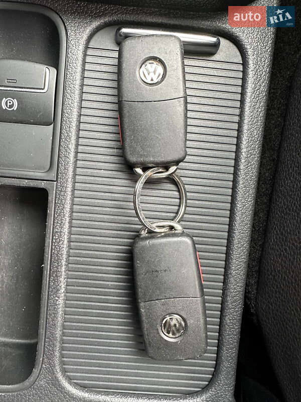 Внедорожник / Кроссовер Volkswagen Tiguan 2017 в Луцке