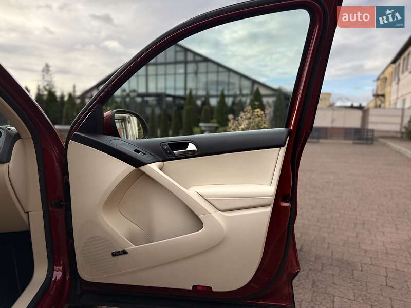 Позашляховик / Кросовер Volkswagen Tiguan 2014 в Стрию