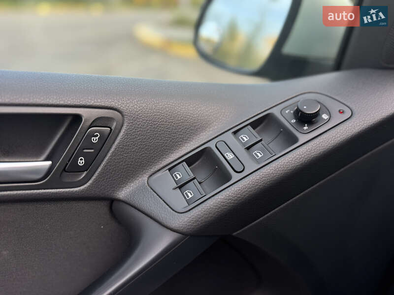Позашляховик / Кросовер Volkswagen Tiguan 2012 в Києві