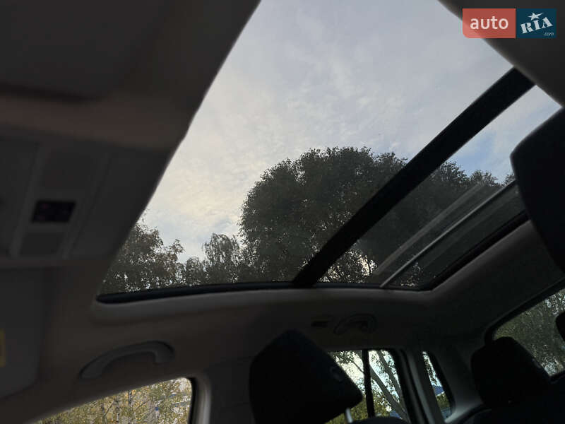 Позашляховик / Кросовер Volkswagen Tiguan 2012 в Києві