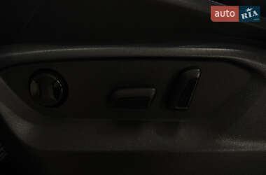 Внедорожник / Кроссовер Volkswagen Tiguan 2020 в 