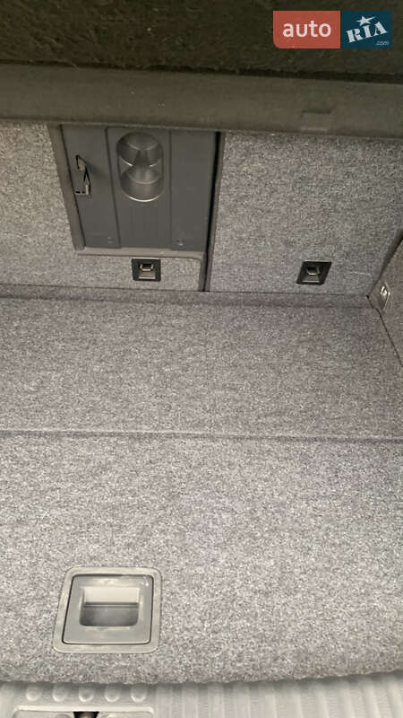 Позашляховик / Кросовер Volkswagen Tiguan 2011 в Новій Водолагі