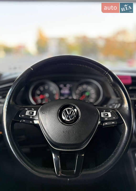 Позашляховик / Кросовер Volkswagen Tiguan 2018 в Миколаєві