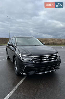 Внедорожник / Кроссовер Volkswagen Tiguan 2022 в Ровно