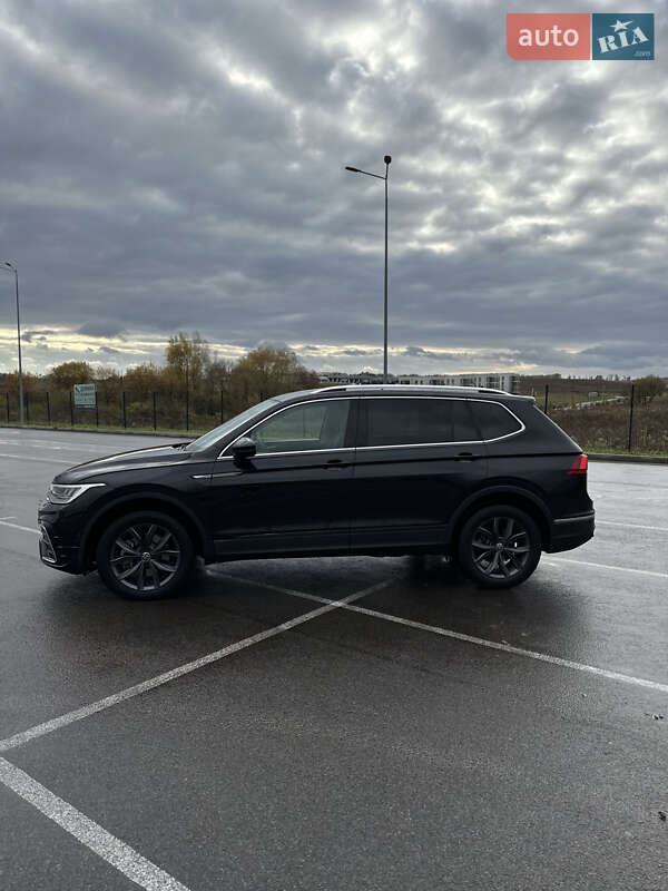 Позашляховик / Кросовер Volkswagen Tiguan 2022 в Рівному