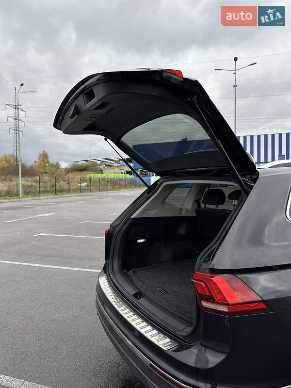 Позашляховик / Кросовер Volkswagen Tiguan 2022 в Рівному