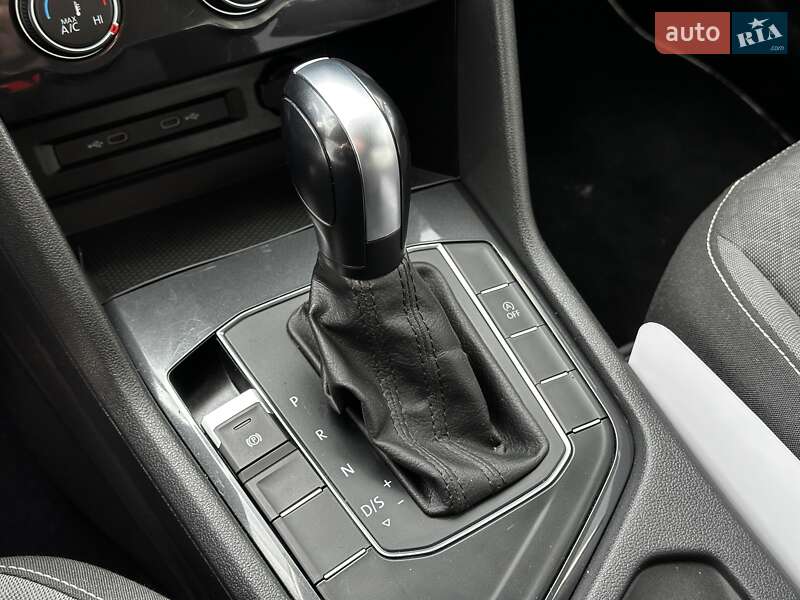 Позашляховик / Кросовер Volkswagen Tiguan 2021 в Львові