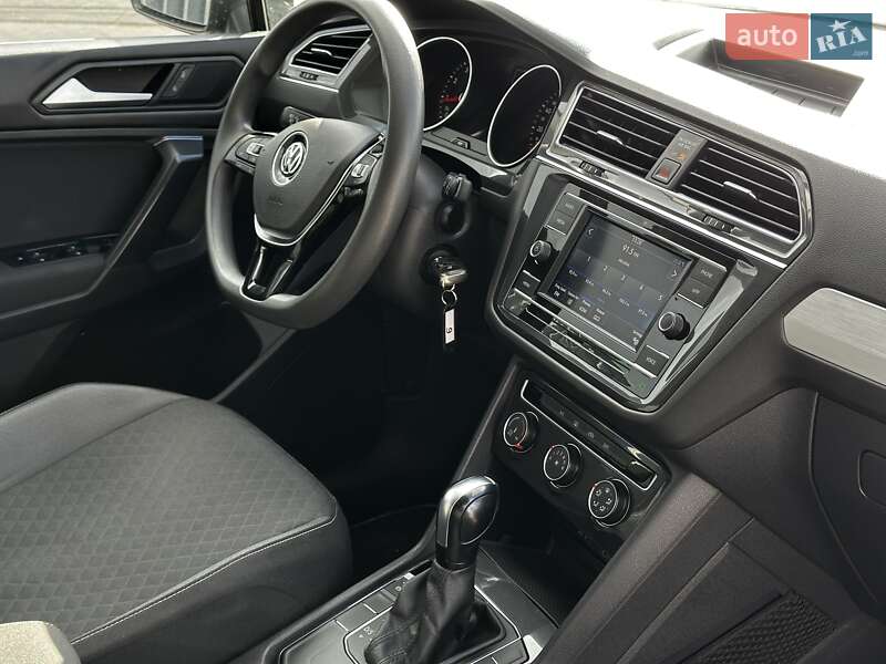 Позашляховик / Кросовер Volkswagen Tiguan 2021 в Львові