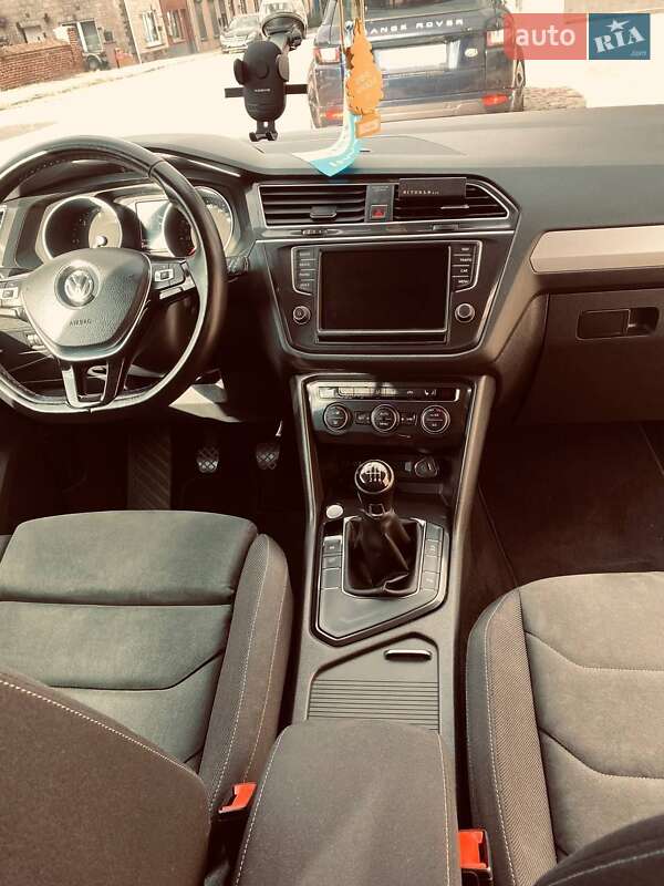 Внедорожник / Кроссовер Volkswagen Tiguan 2017 в Черновцах фото 6 Внедорожник / Кроссовер Volkswagen Tiguan 2017 в Черновцах
