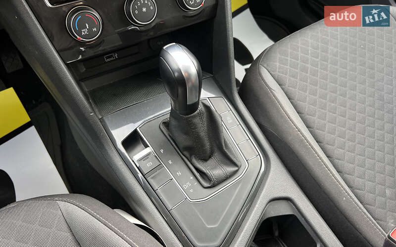 Внедорожник / Кроссовер Volkswagen Tiguan 2019 в Львове