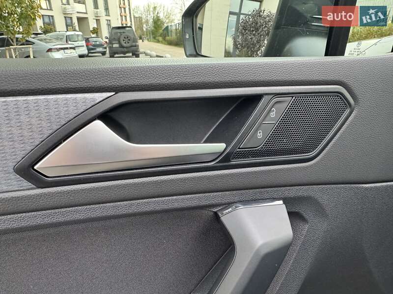 Позашляховик / Кросовер Volkswagen Tiguan 2021 в Києві фото 37 Позашляховик / Кросовер Volkswagen Tiguan 2021 в Києві