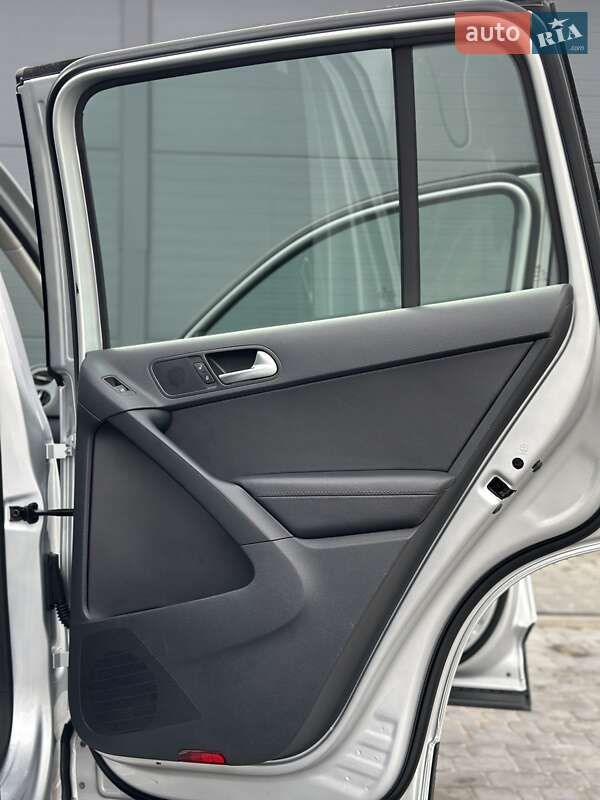 Внедорожник / Кроссовер Volkswagen Tiguan 2016 в Житомире фото 15 Внедорожник / Кроссовер Volkswagen Tiguan 2016 в Житомире