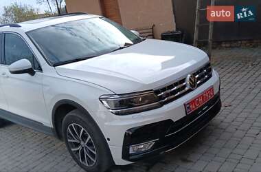 Внедорожник / Кроссовер Volkswagen Tiguan 2019 в Львове