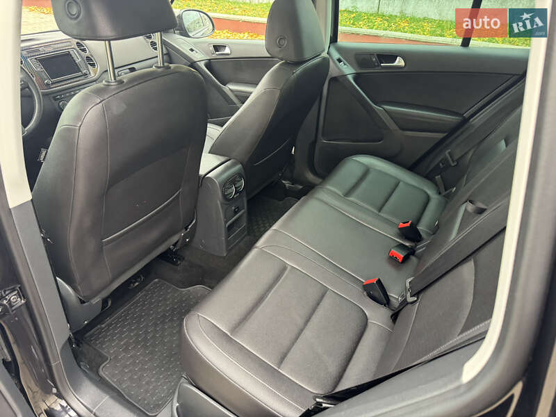 Позашляховик / Кросовер Volkswagen Tiguan 2015 в Дубні