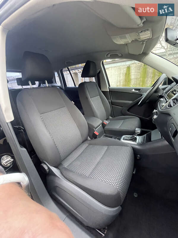 Внедорожник / Кроссовер Volkswagen Tiguan 2010 в Киеве