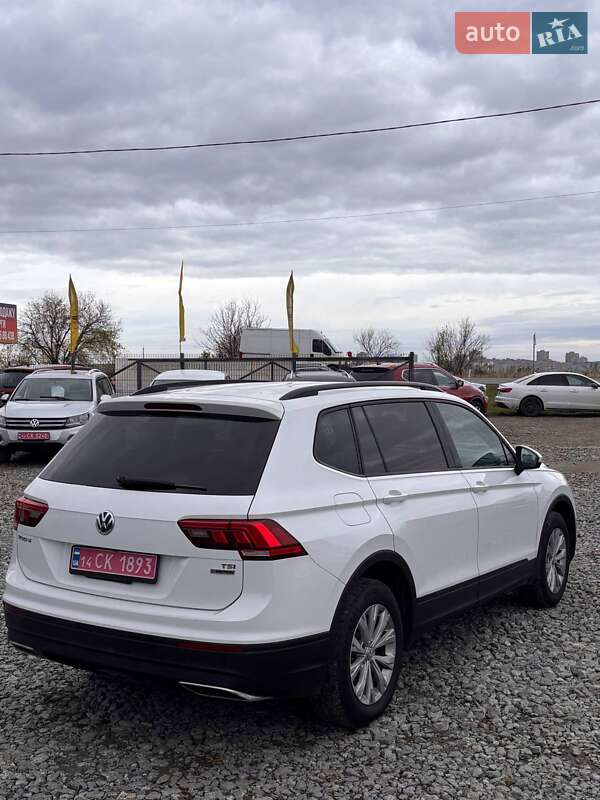 Позашляховик / Кросовер Volkswagen Tiguan 2018 в Львові