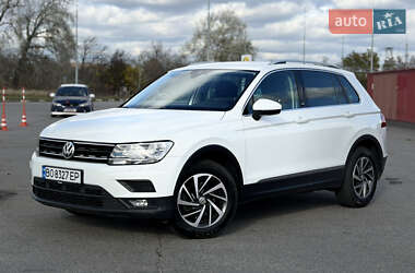 Позашляховик / Кросовер Volkswagen Tiguan 2017 в Києві