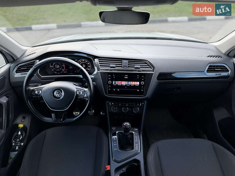Внедорожник / Кроссовер Volkswagen Tiguan 2017 в Киеве фото 20 Внедорожник / Кроссовер Volkswagen Tiguan 2017 в Киеве