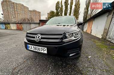 Позашляховик / Кросовер Volkswagen Tiguan 2016 в Києві