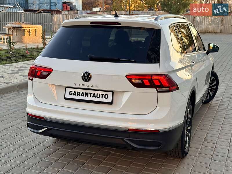 Позашляховик / Кросовер Volkswagen Tiguan 2022 в Одесі