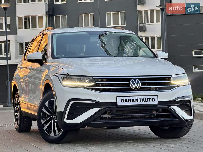 Позашляховик / Кросовер Volkswagen Tiguan 2022 в Одесі