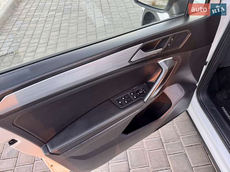Позашляховик / Кросовер Volkswagen Tiguan 2022 в Одесі
