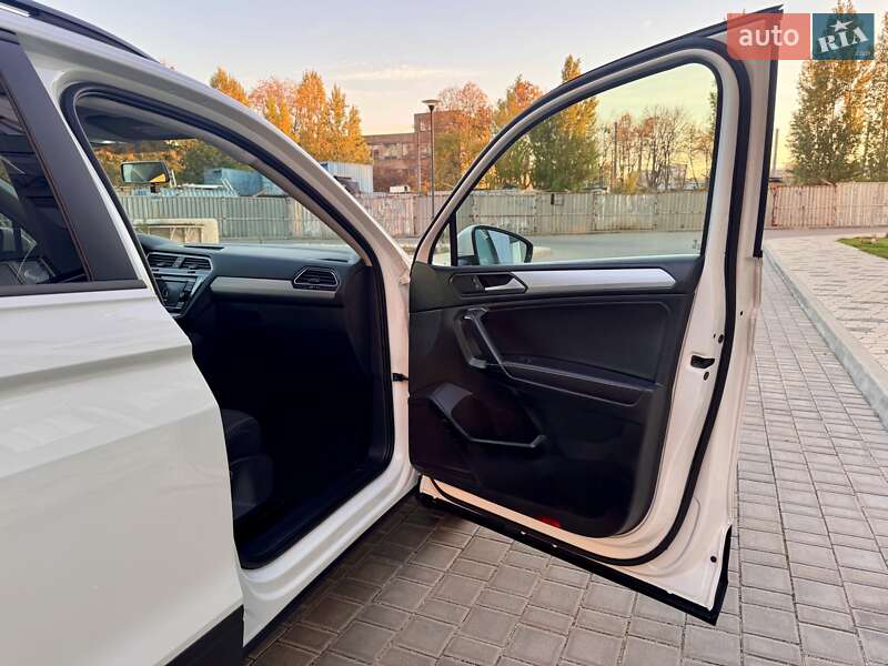 Позашляховик / Кросовер Volkswagen Tiguan 2022 в Одесі